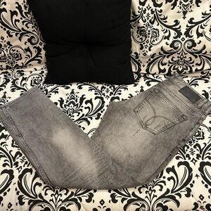 Calvin Klein Jeans Men's Light Gray Skinny Jeans